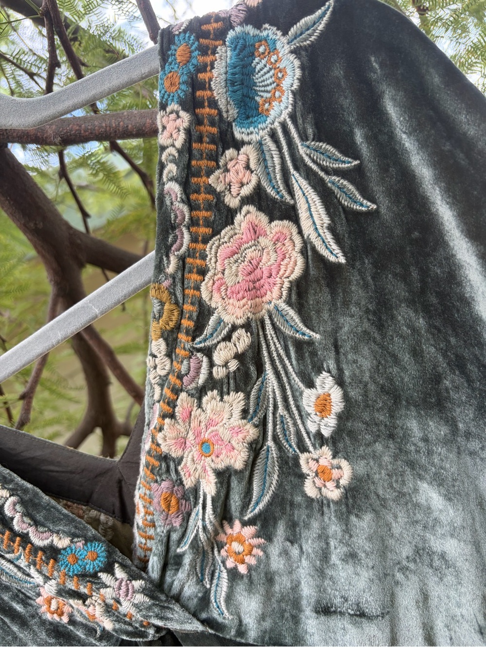 Johnny Was Serafina Velvet Embroidered Kaftan Dress - Picture 8 of 9